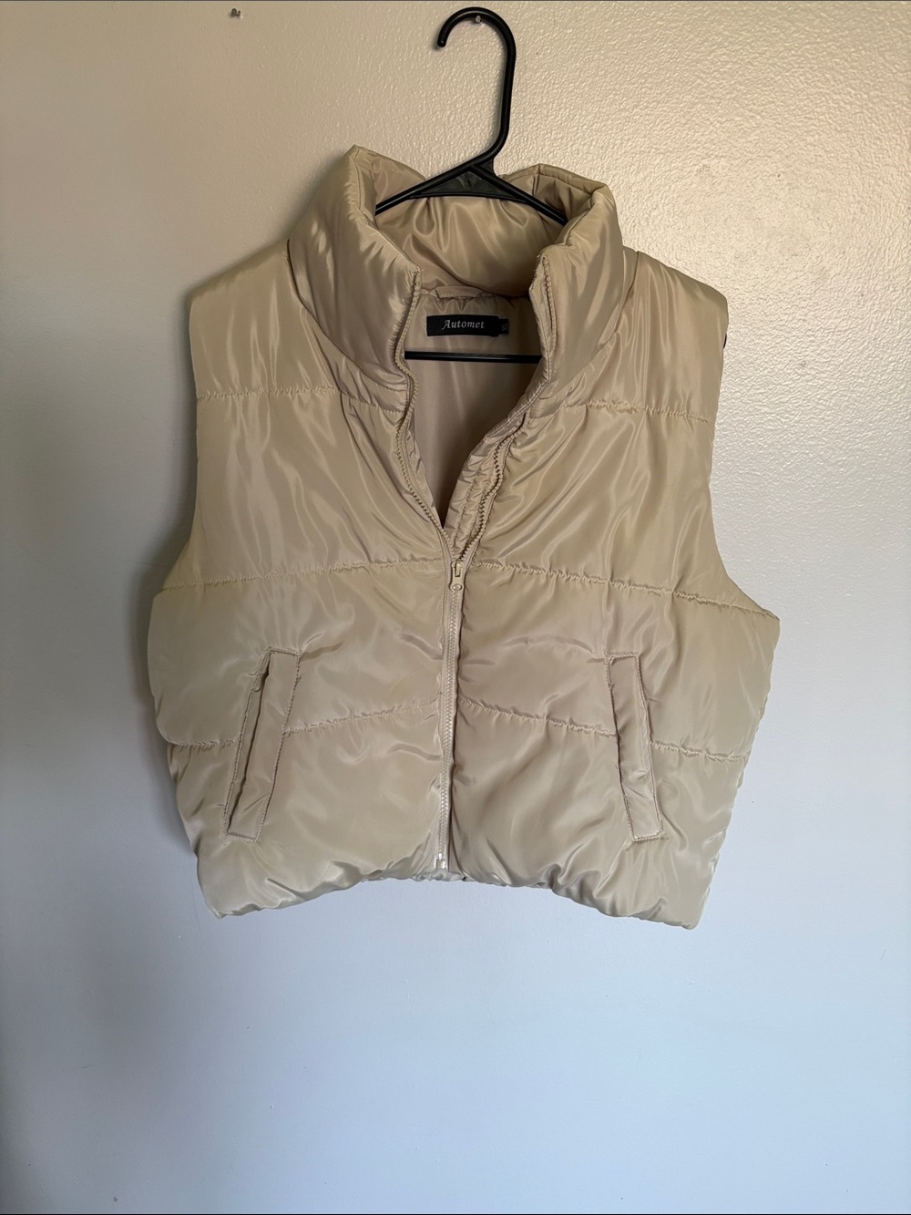 Women’s Cropped Light tan Quilted Puffer Vest